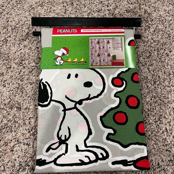Peanuts Bath Peanuts Snoopy Woodstock Holiday Christmas Tree Shower